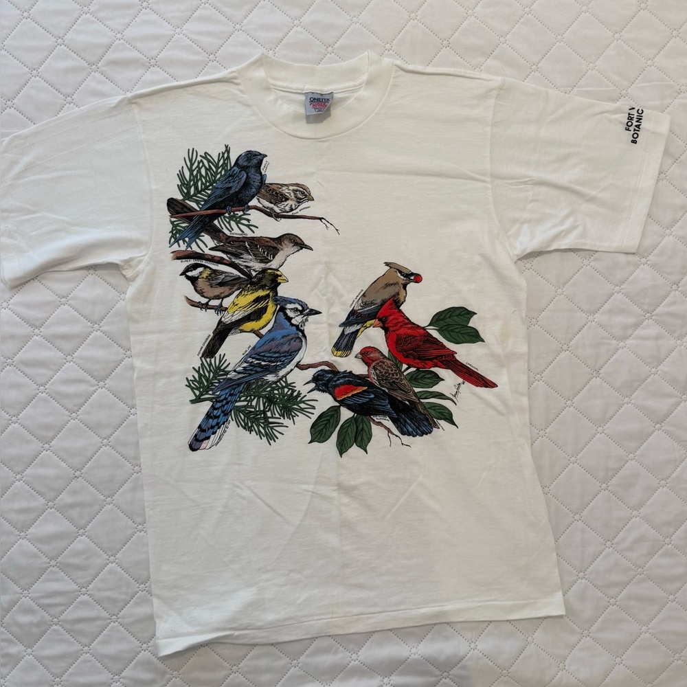 Women’s vintage Bird Graphic T-Shirt